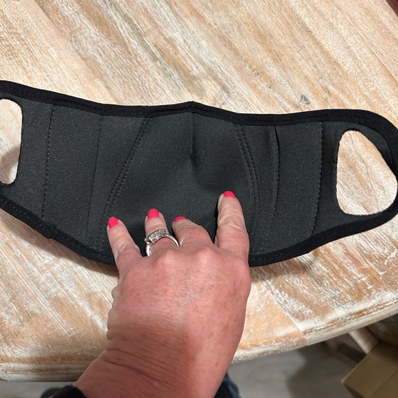 Re-Posh never used face mask excellent quality materials Mickey Mouse - Picture 6 of 7